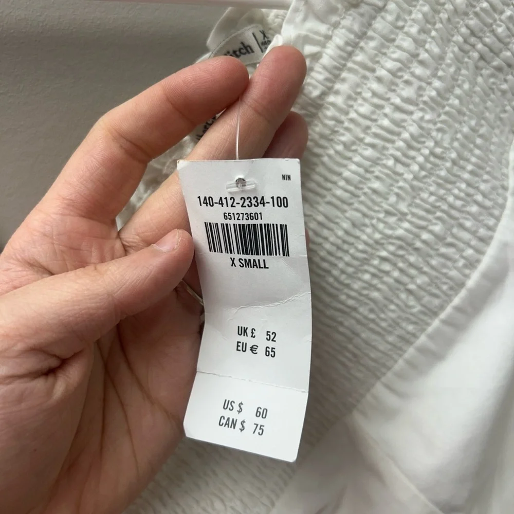 Abercrombie & Fitch Smocked Poplin Puff‎ White Top - Picture 5 of 5